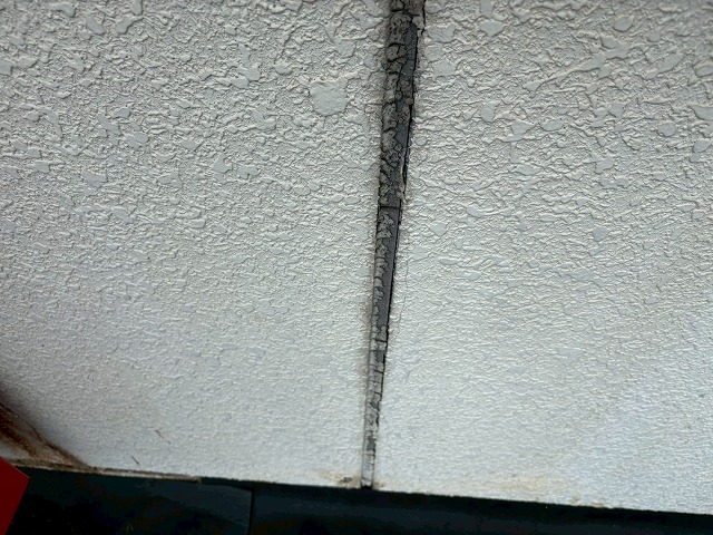 シーリング割れ